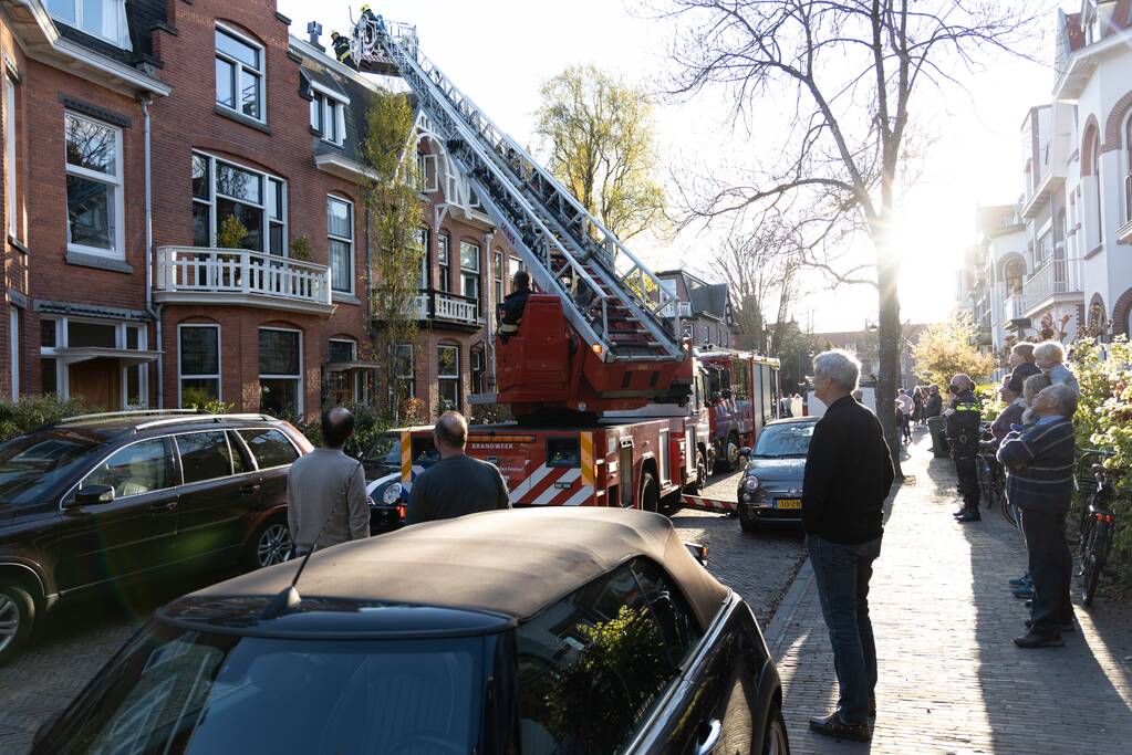 Schoorsteenbrand snel onder controle