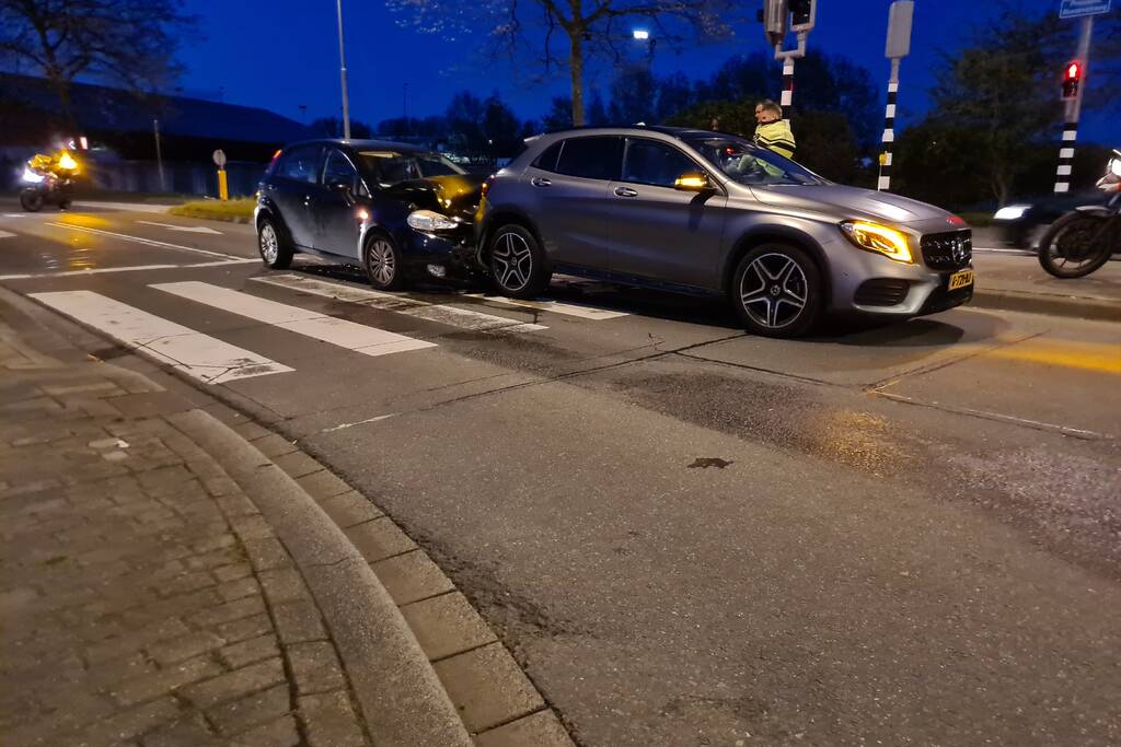 Veel schade bij kop-staartbotsing