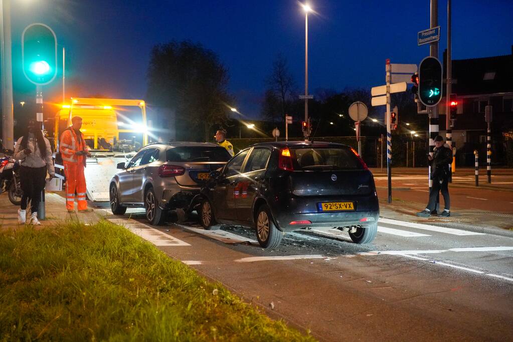 Veel schade bij kop-staartbotsing