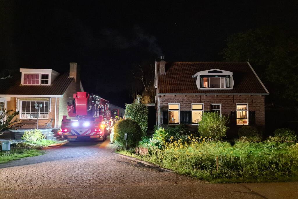 Schoorsteenbrand snel onder controle