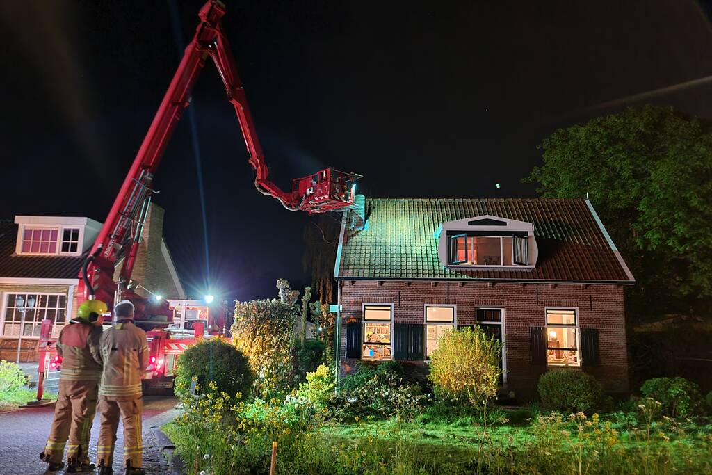 Schoorsteenbrand snel onder controle