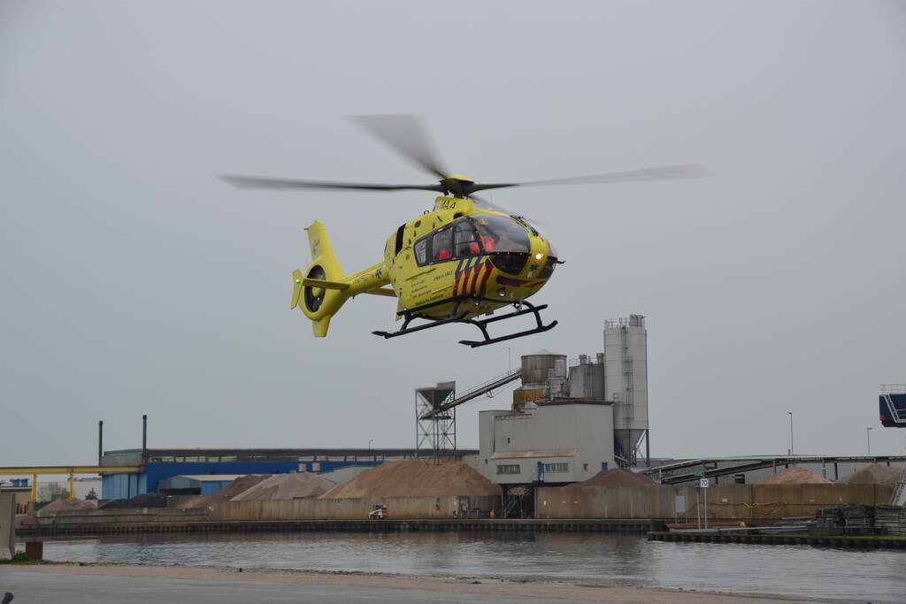 Bewoners van boot gewond door explosie