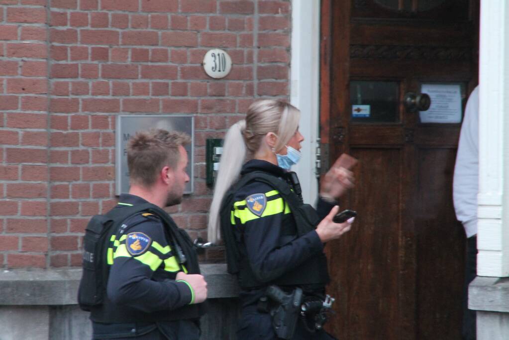 Politie doet onderzoek naar overval op woning