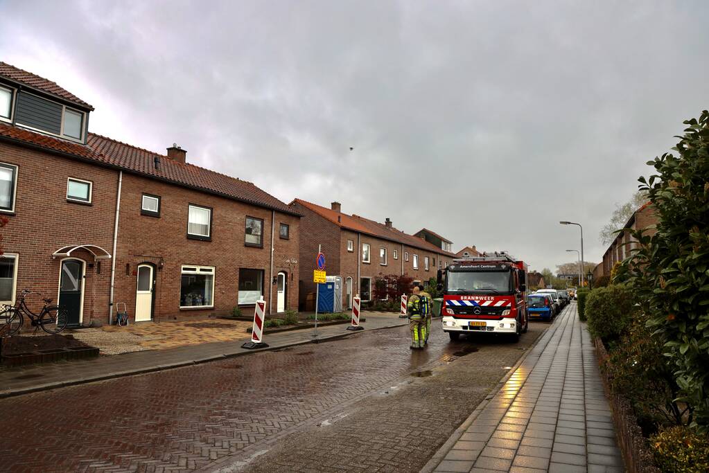 Onderzoek naar gaslekkage in wegdek