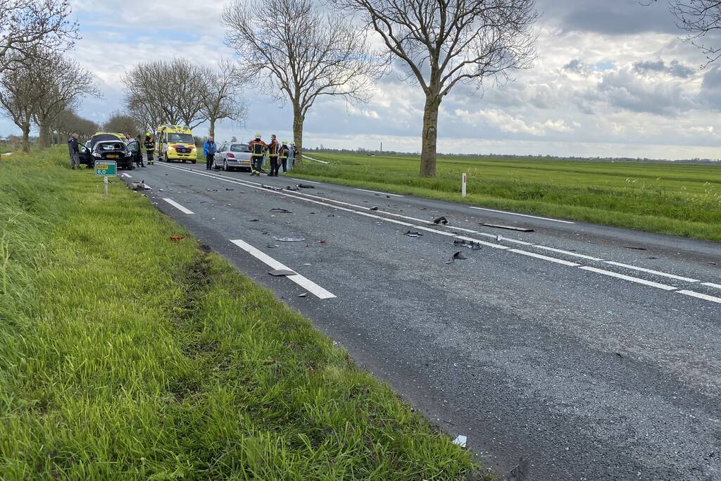 Ravage bij ongeval tussen meerdere voertuigen