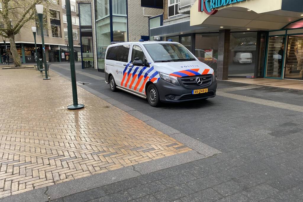 Juwelier met vuurwapen overvallen