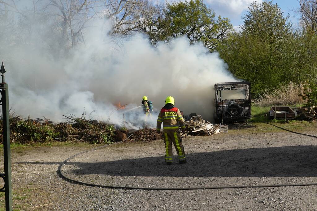 Caravan volledig uitgebrand