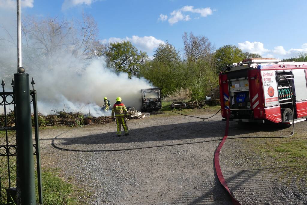 Caravan volledig uitgebrand