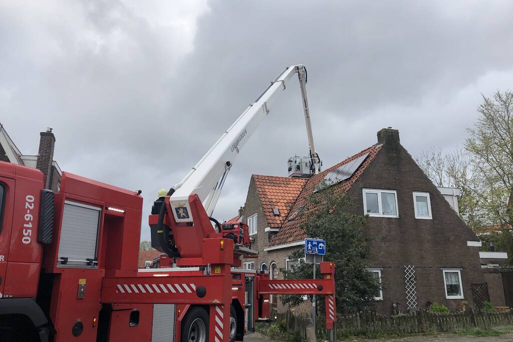 Schoorsteenbrand snel onder controle