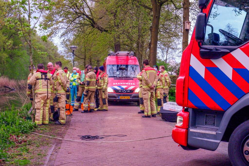 Auto in kanaal gedumpt na woningoverval
