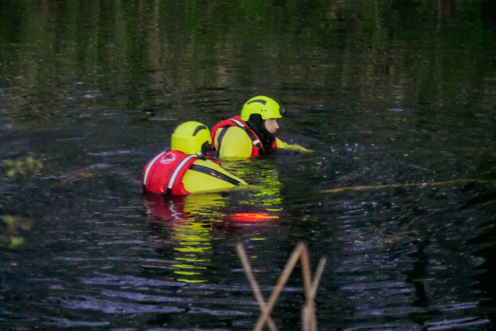 Auto in kanaal gedumpt na woningoverval