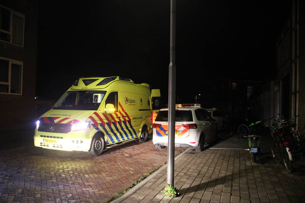 Gewonde bij mogelijk steekpartij in woning