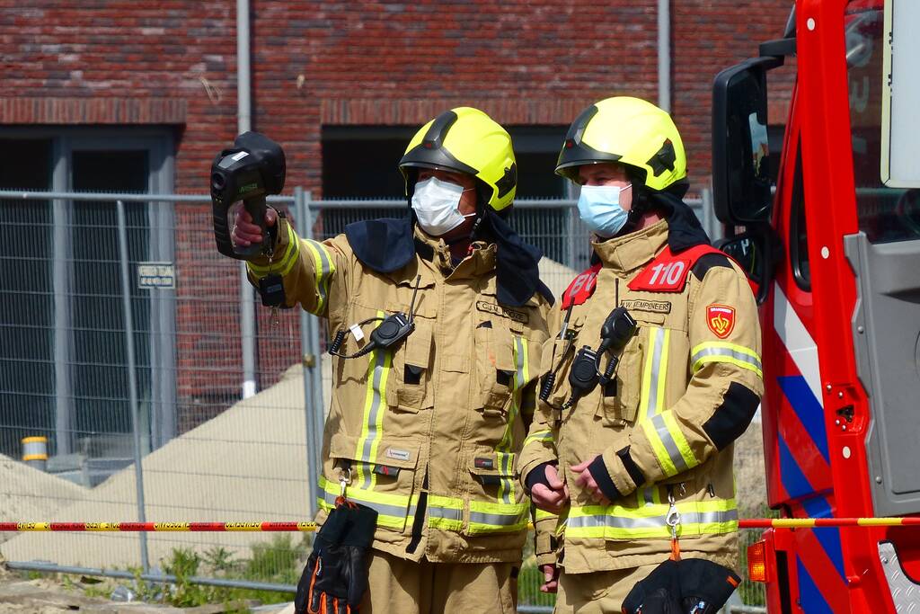 Enorme ravage na zeer grote brand voormalige Renault-garage