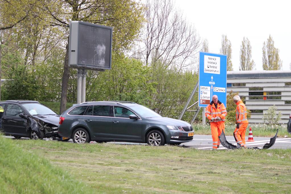 Flinke schade bij ongeval op kruising