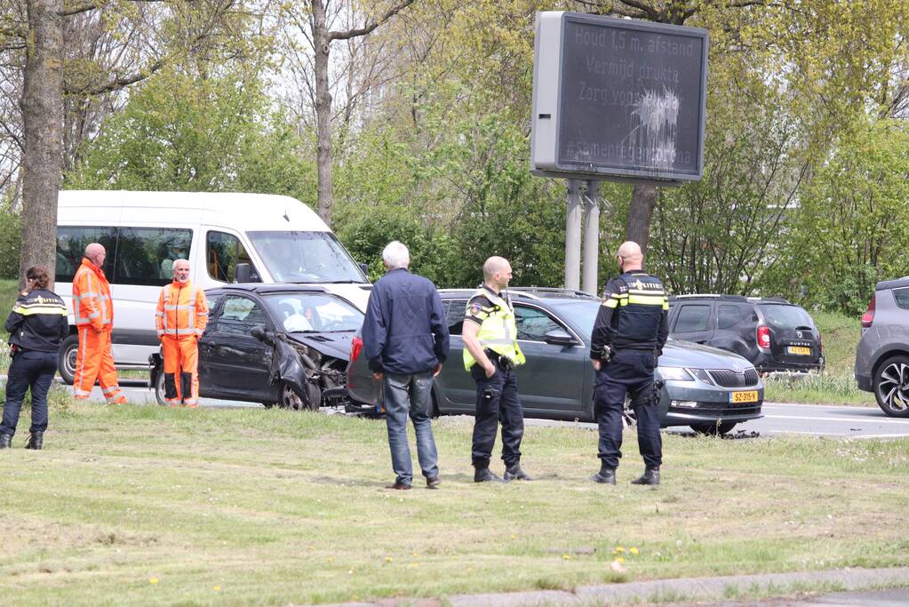 Flinke schade bij ongeval op kruising