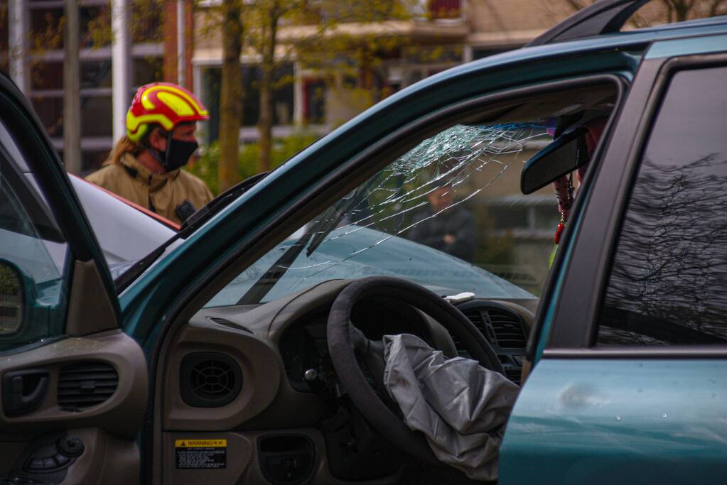 Meerdere voertuigen betrokken bij botsing op kruising in Schuilenburg