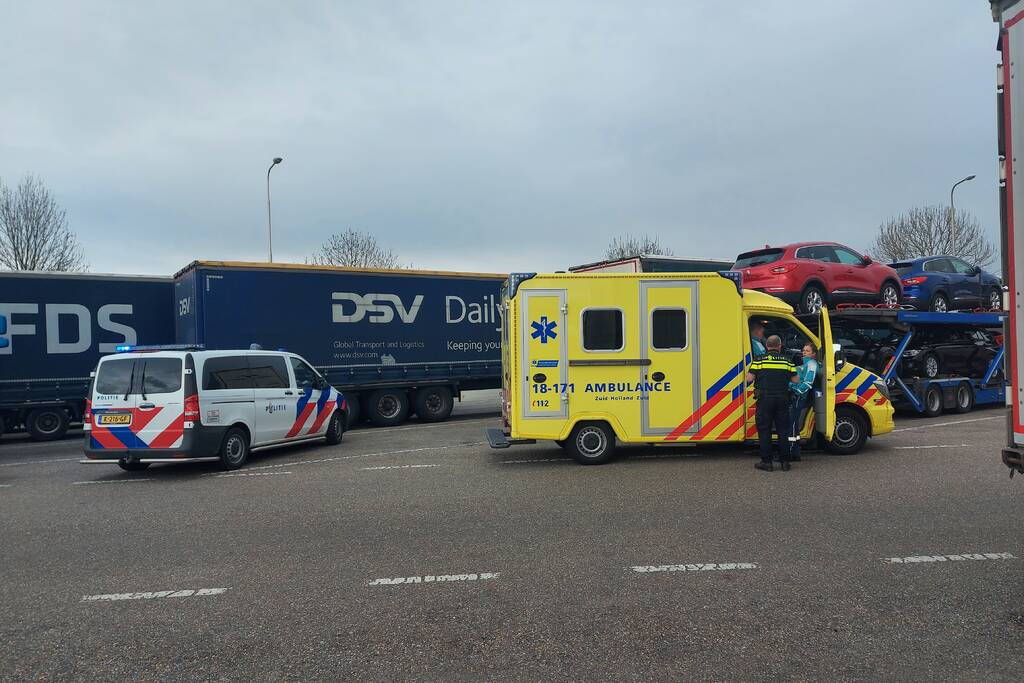 Schade bij ongeval op parkeerplaats van tankstation