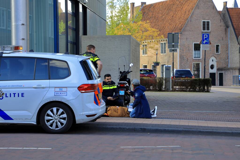 Scooterrijdster gewond na val