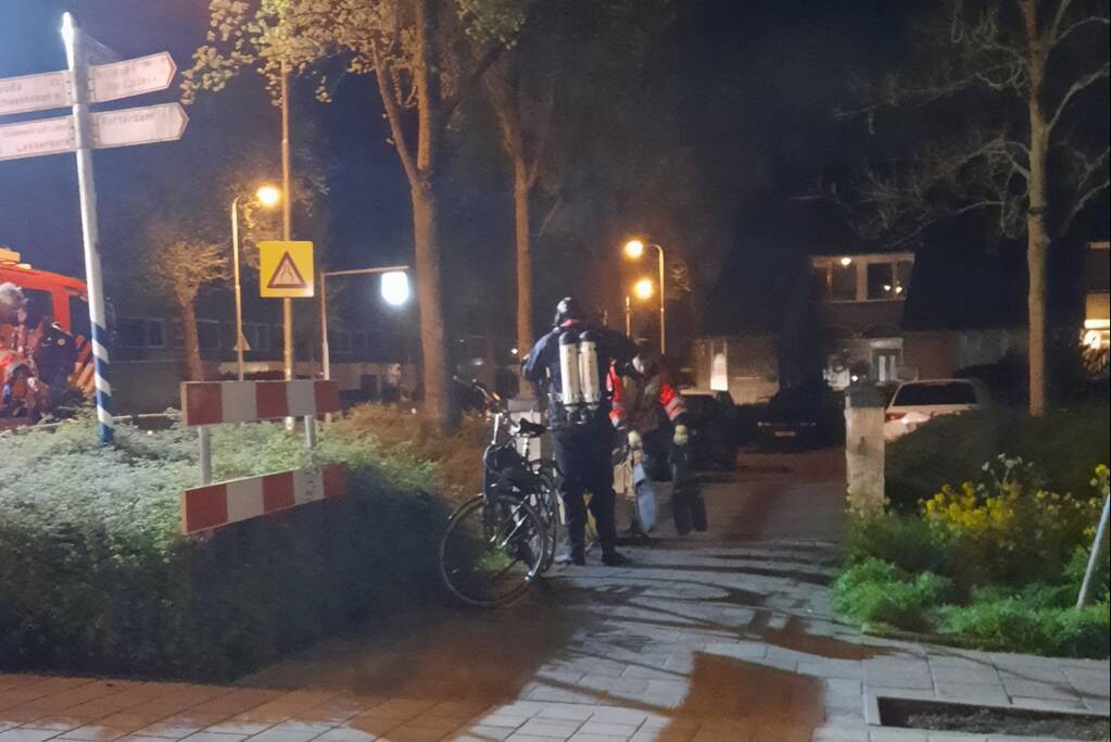 Zoektocht naar gevonden fiets in water