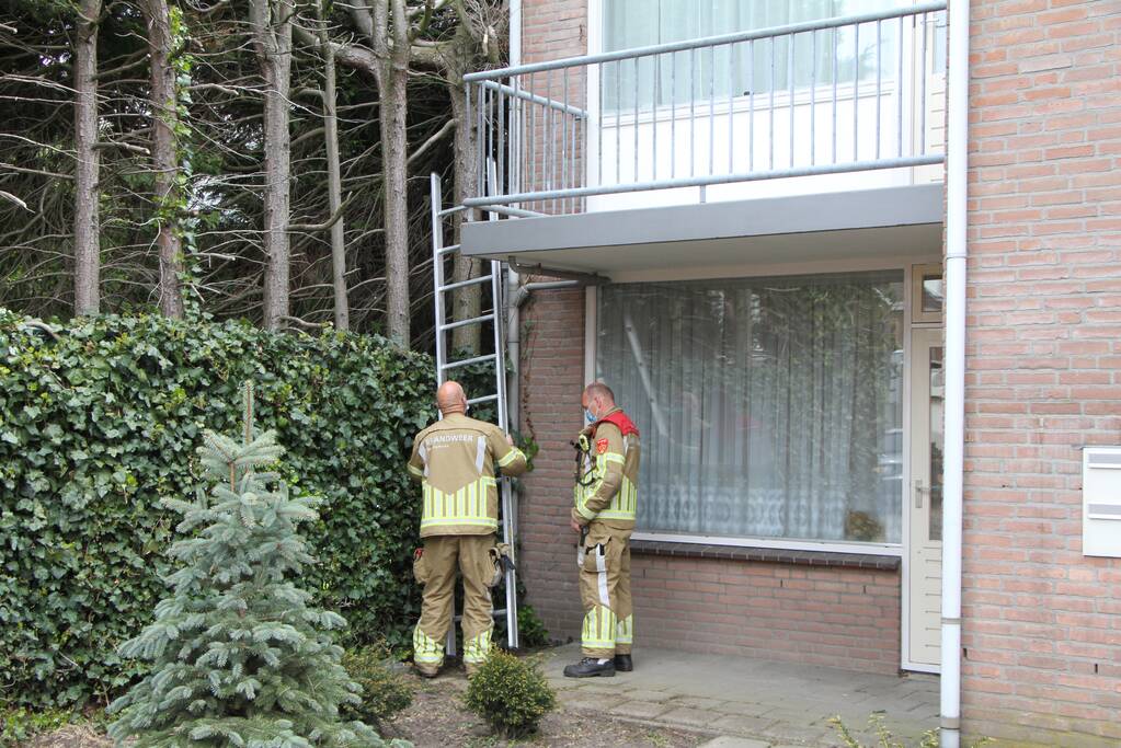 Brandweer doet onderzoek naar vreemde lucht