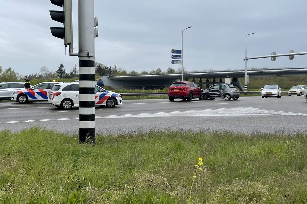 Veel schade bij ongeval op kruising