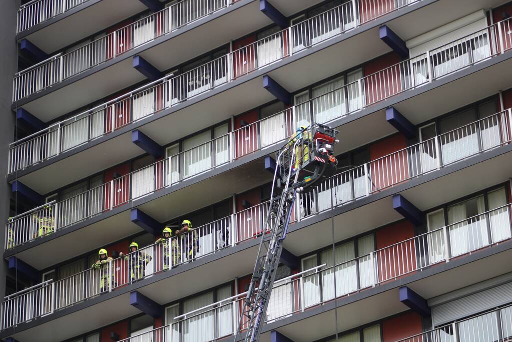 Veel rook bij brand in flat