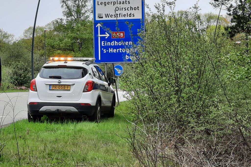 Gedumpte jerrycans aangetroffen