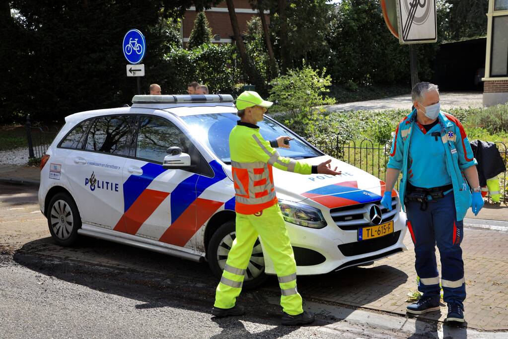 Voetgangster gewond na ongeval met politiewagen