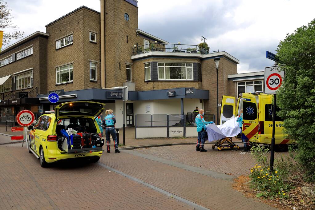 Voetgangster gewond na ongeval met politiewagen