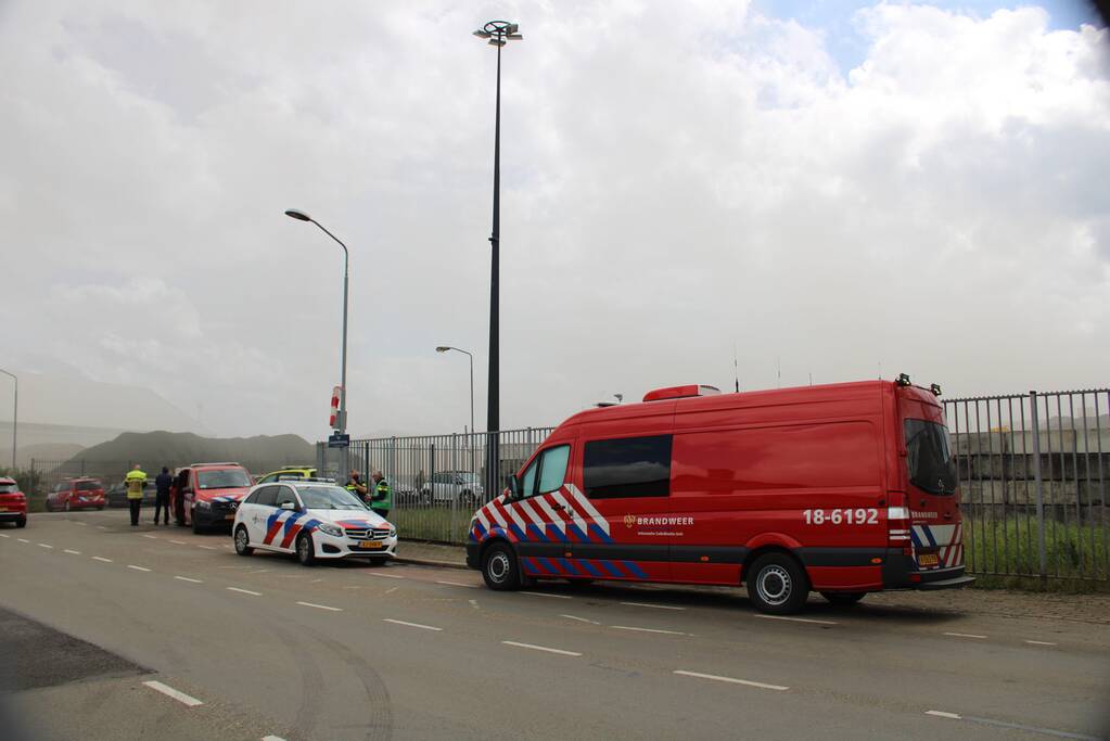 Brand in schroothoop Wilhelminahaven