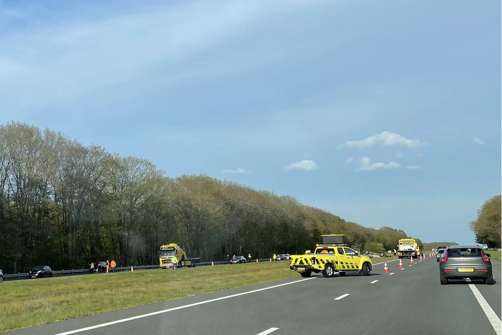 Ravage door botsing tussen twee voertuigen