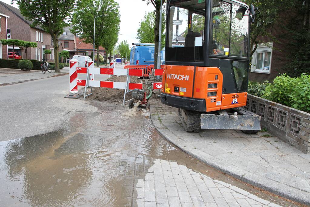 Meerdere woningen zonder water door lekkage