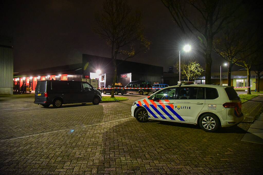 Stoffelijk overschot aangetroffen in autogarage