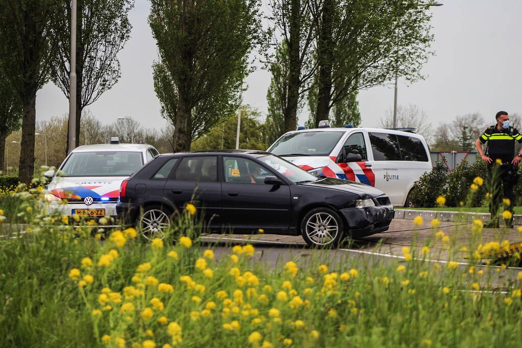 Flinke schade bij botsing op rotonde