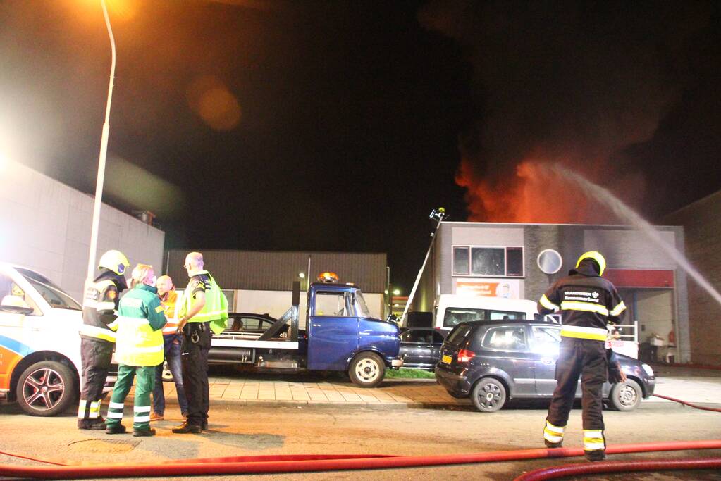 Uitslaande brand in industriepand