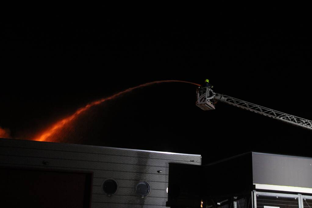 Uitslaande brand in industriepand