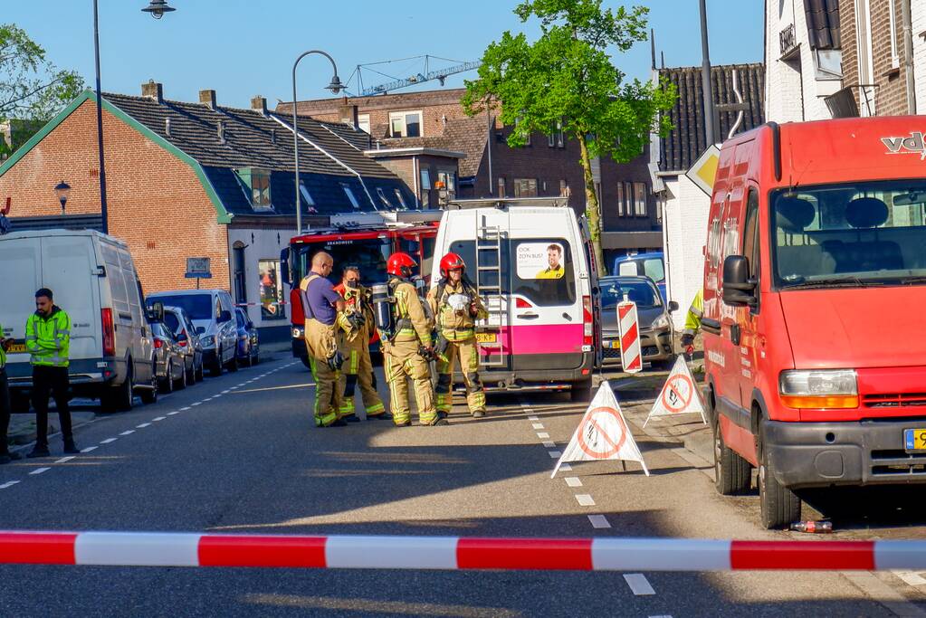 Straat afgesloten na lek in gasleiding