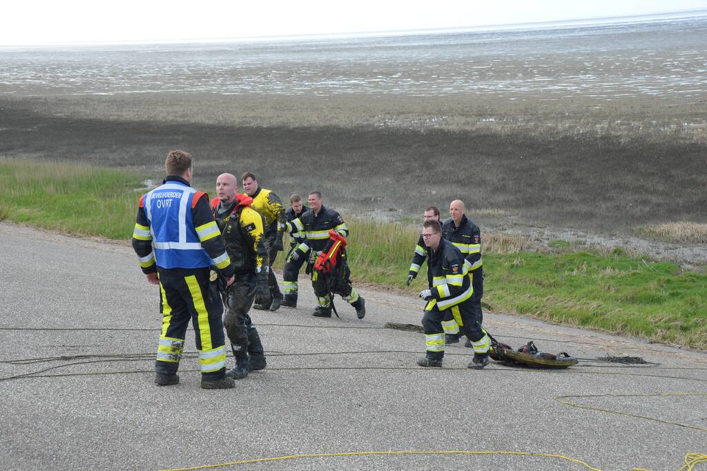 Reddingsactie voor ree in de problemen bij De Zwarte Haan