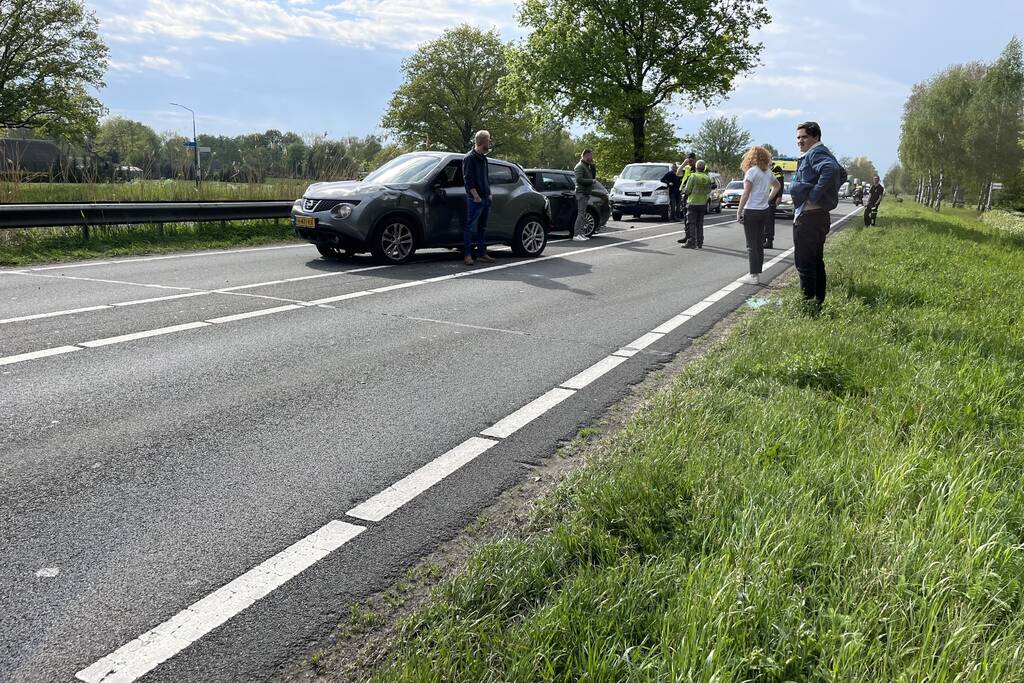 Veel schade bij kettingbotsing