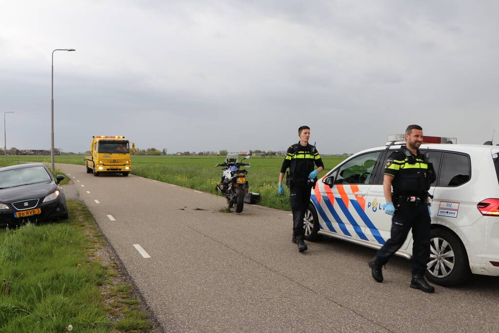 Motorrijder belandt in sloot