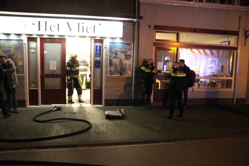 Brandende bakplaat in snackbar veroorzaakt schade