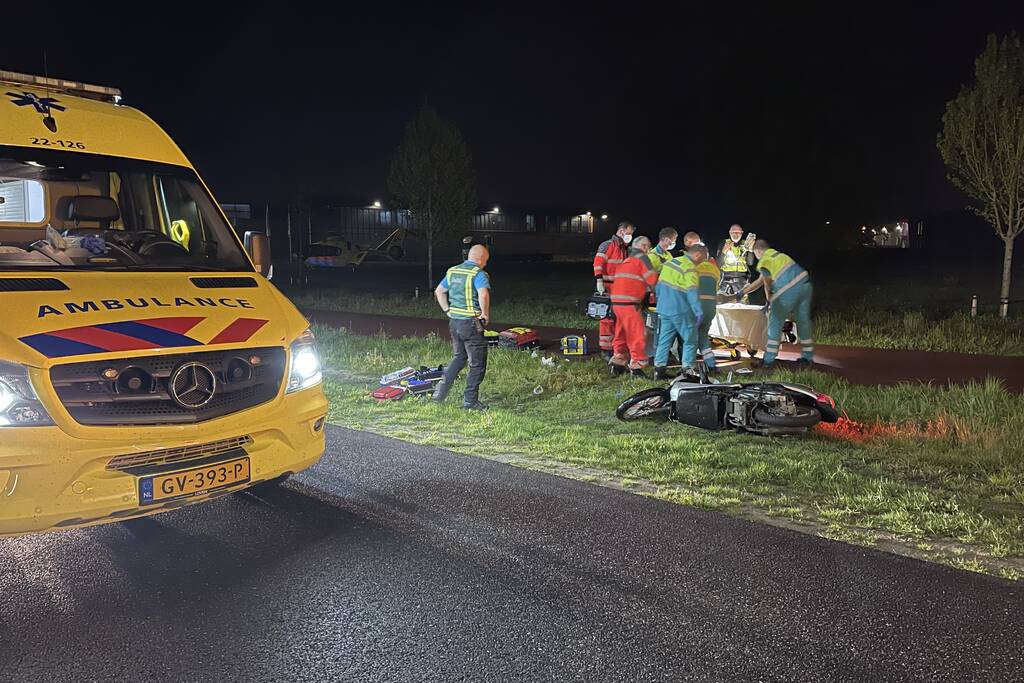Scooterrijder ernstig gewond bij eenzijdig verkeersongeval