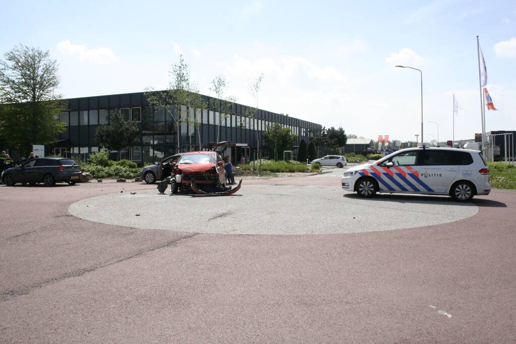 Flinke schade bij botsing op kruising