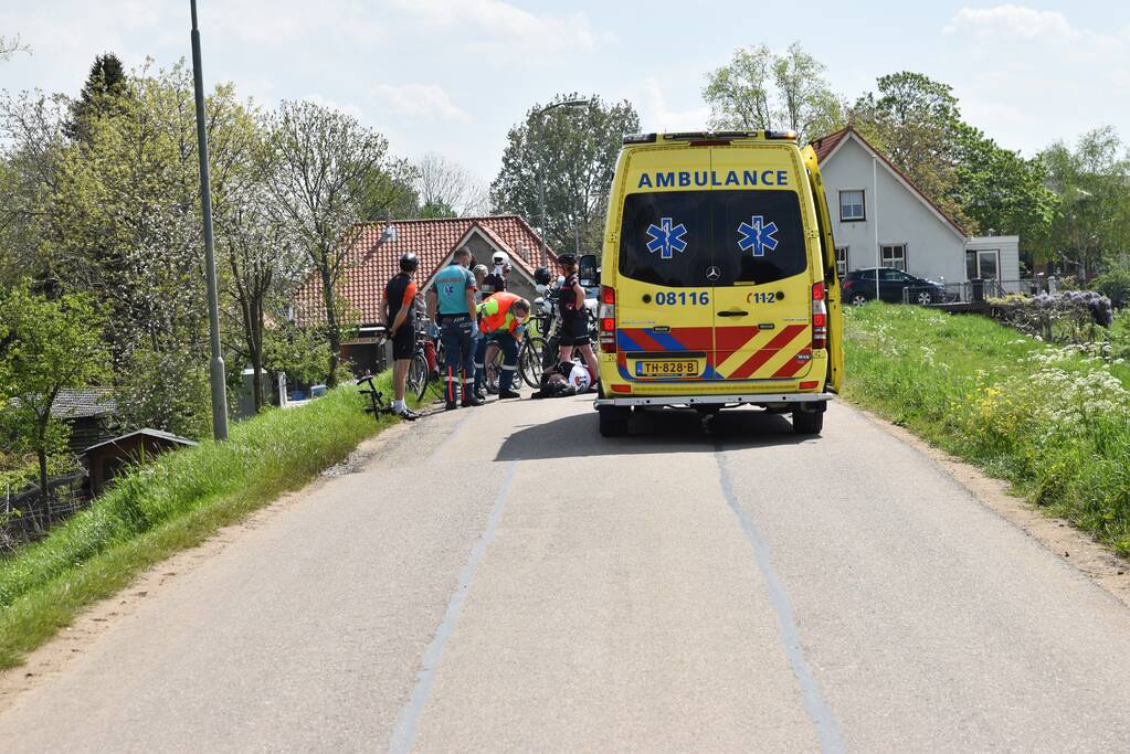 Wielrenner gewond na val