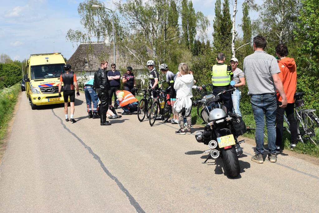 Wielrenner gewond na val