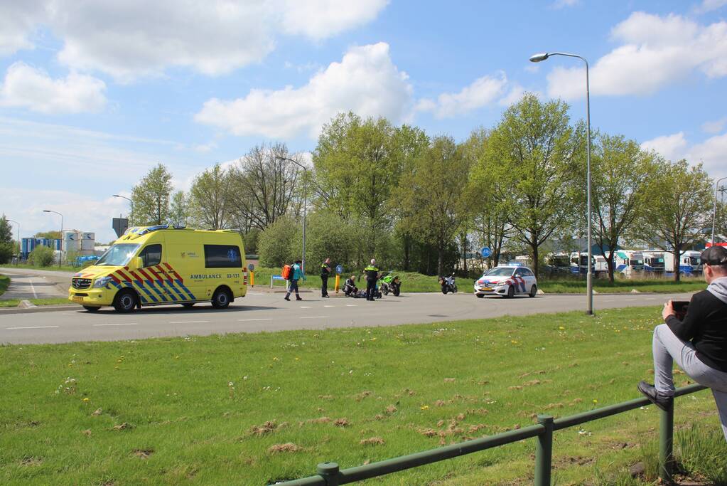 Motorrijder raakt gewond na val