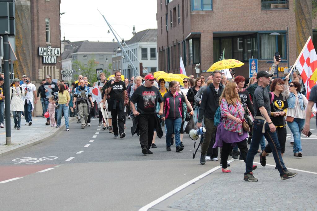 Manifestatie Walk of Freedom tegen coronabeleid