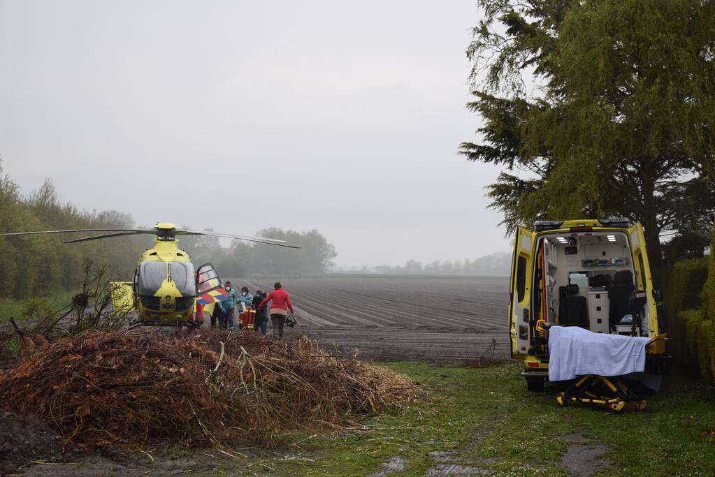 Fietser zwaargewond door valpartij