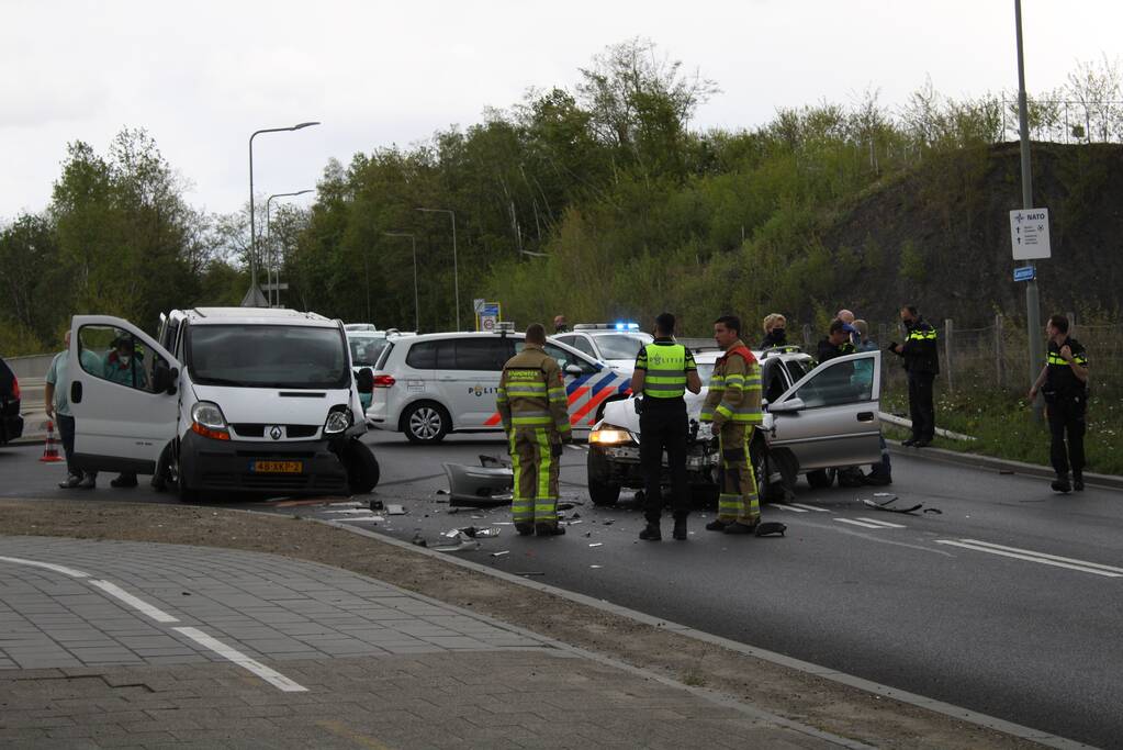Veel schade bij verkeersongeval