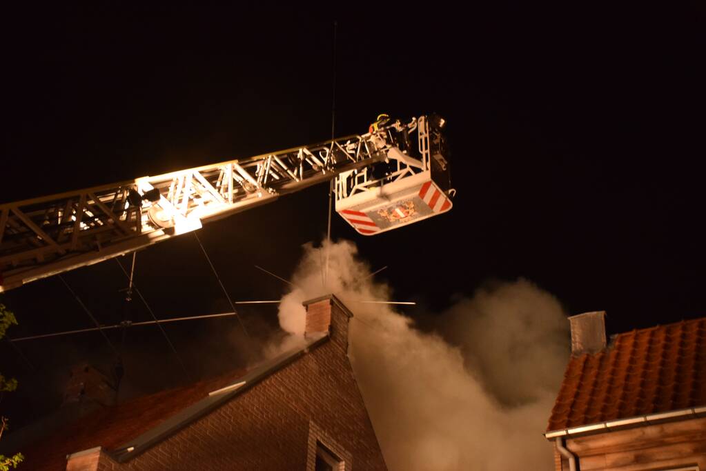 Veel rookontwikkeling bij brand in woning